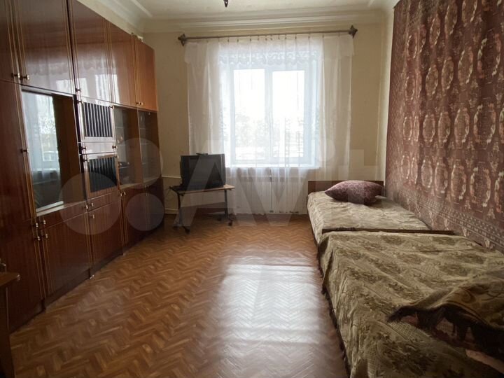 2-к. квартира, 60 м², 2/4 эт.