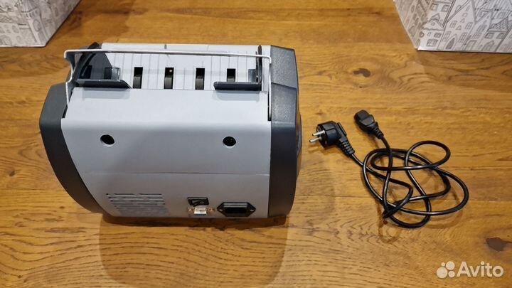 Счётчик банкнот Cassida 6650 LCD I/IR