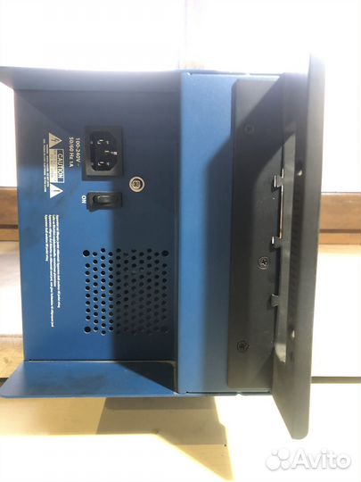 Микшерный пульт Soundcraft UI24R