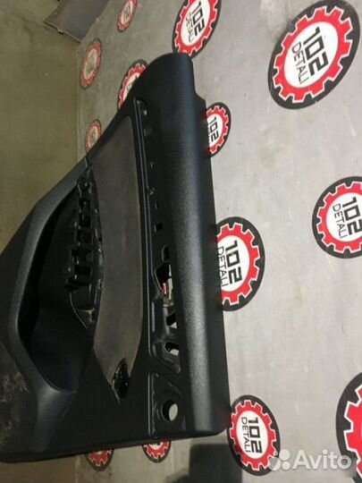 Обшивка двери задняя левая Audi Q5