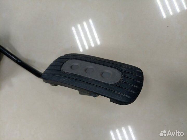 Педаль газа Nissan March AK12 CR12DE 2003