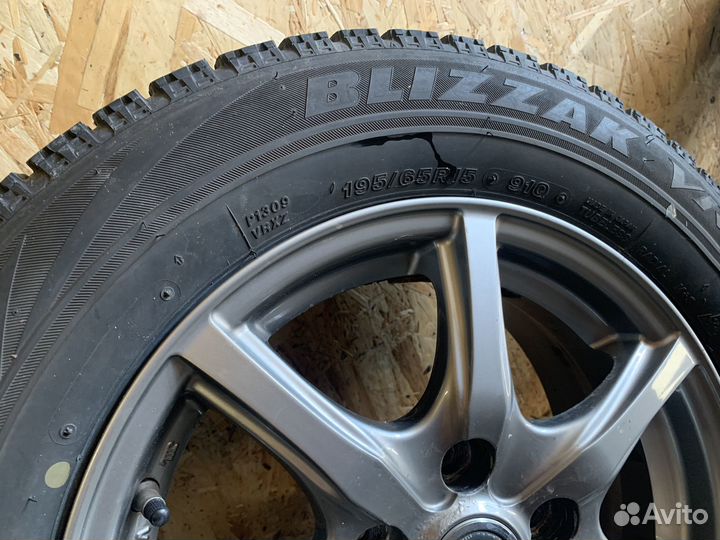 Bridgestone Blizzak VRX 195/65 R15