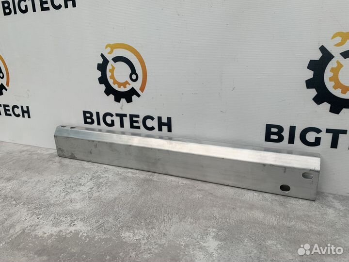 Кронштейн передней панели Mercedes A2466280129