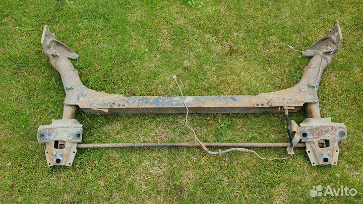 Балка задняя ауди 80 Б4