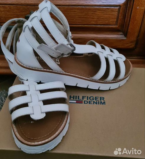 Кеды + босоножки Томму Hilfiger