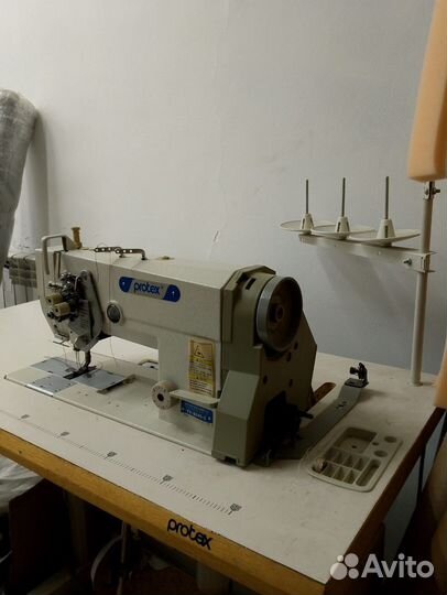 Швейная машинка двухигольная