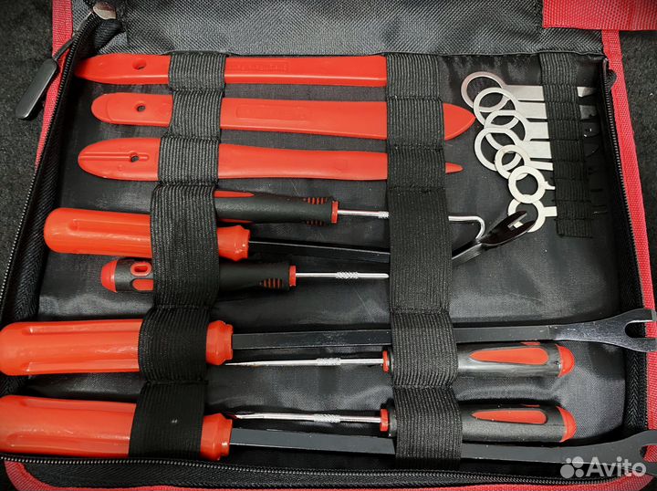 Съемнки обшивки салона, пистонов, клипс для авто