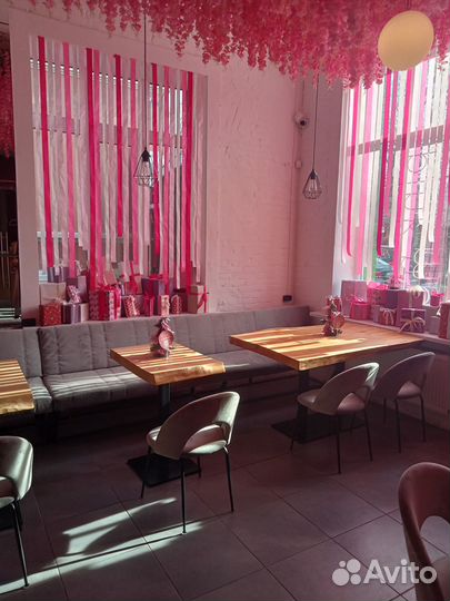 Кафе кофейня в центре города чистыми 150к