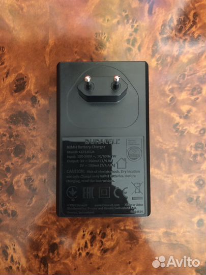 Зарядное устройство Duracell CEF14