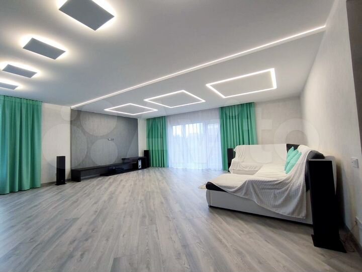 Дом 307 м² на участке 12 сот.