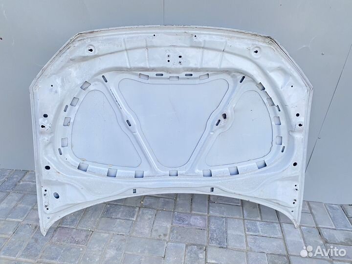 Капот на volkswagen polo sedan