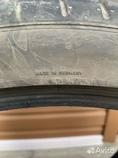 Pirelli P Zero 275/35 R20