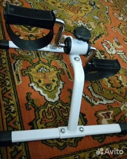 Велотренажёр лечебный для рук и ног,новый