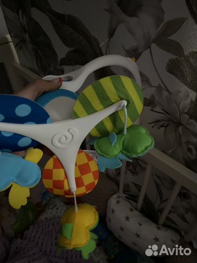 Мобиль на кроватку Тини love