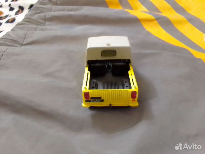 Луаз модель.1:43. Китай