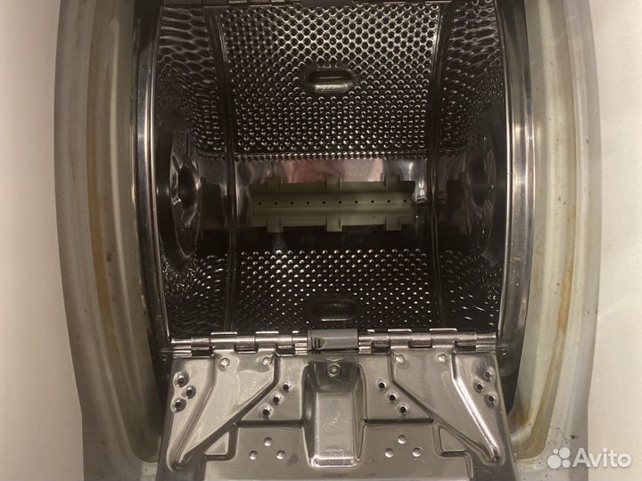 Стиральная машина с вертикальной загрузкой