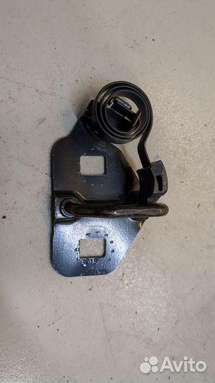 Замок багажника Chrysler 300M, 2000