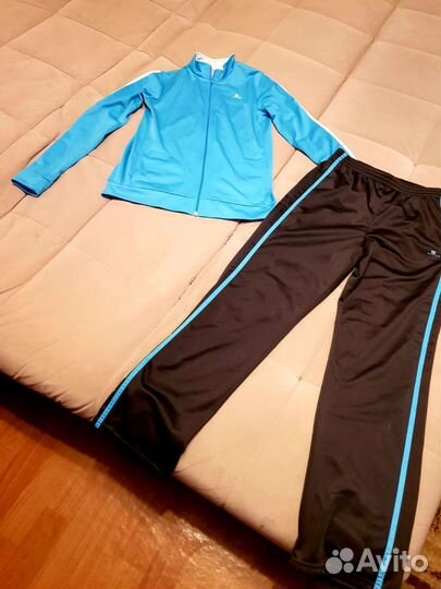 Костюм спортивный