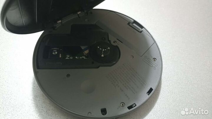 CD плеер Sony Walkman D—NE240