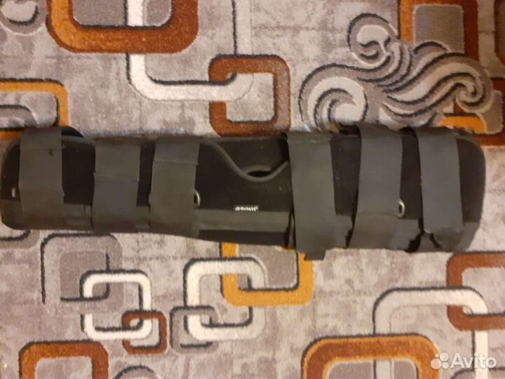 Ортез на коленный сустав