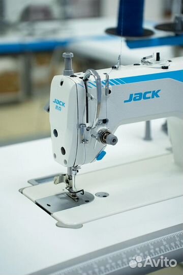 Универсальная швейная машина jack JK-F5