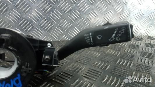 Переключатель поворотов и дворников (стрекоза) skoda rapid (BNK27Q801)