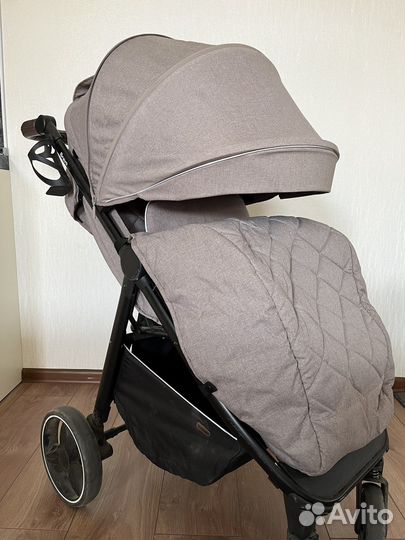 Прогулочная коляска carello bravo