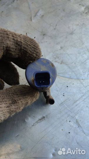 Насос (моторчик) омывателя стекла Peugeot 207 2008