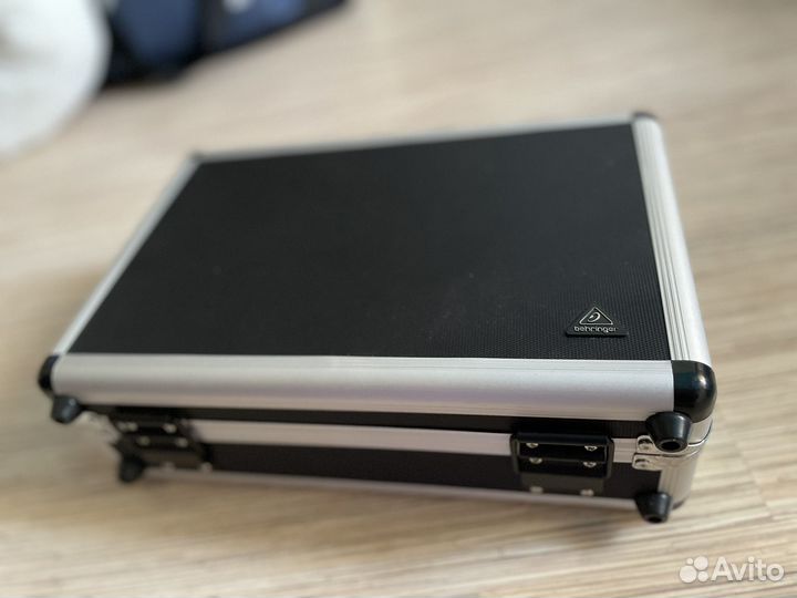 Микрофон behringer b1