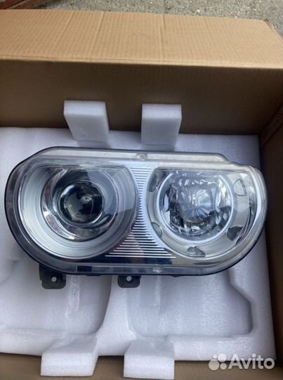 Фары dodge challenger 10-14г в идеальном состоянии