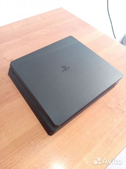 Ps 4 slim