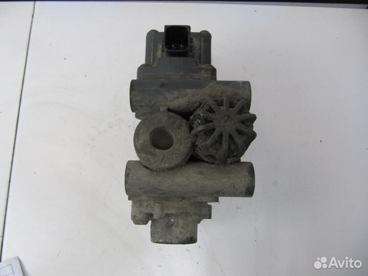 Кран уровня пола главный Mercedes Benz Actros MP3