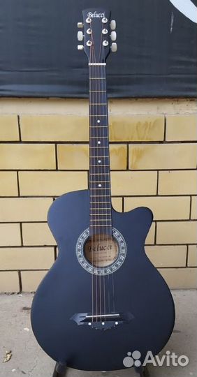 Акустическая гитара