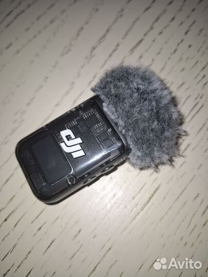 Беспроводной петличный микрофон DJI