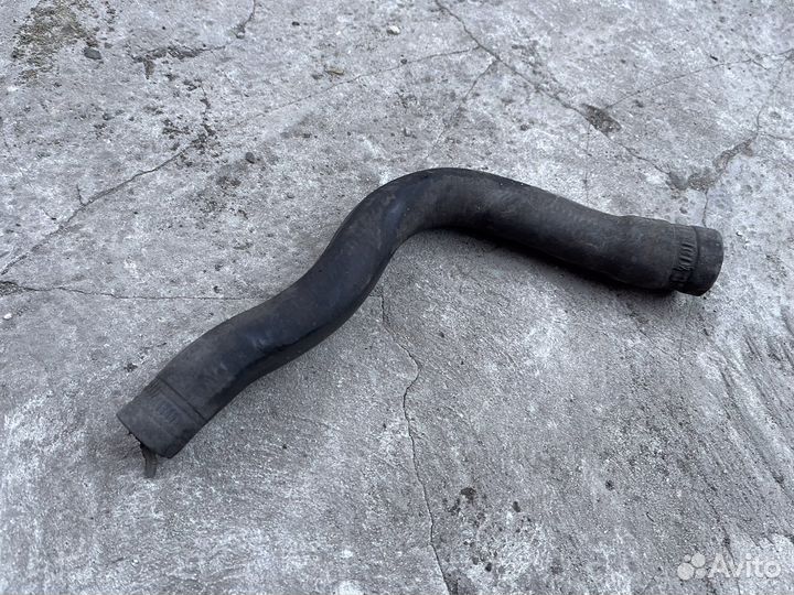 Патрубок охлаждающей жидкости Mercedes W201 M102