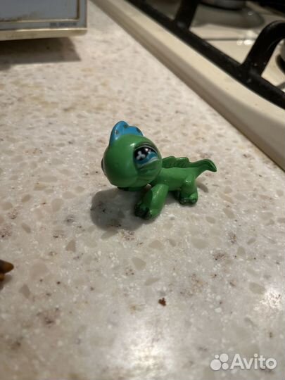 Littlest pet shop lps