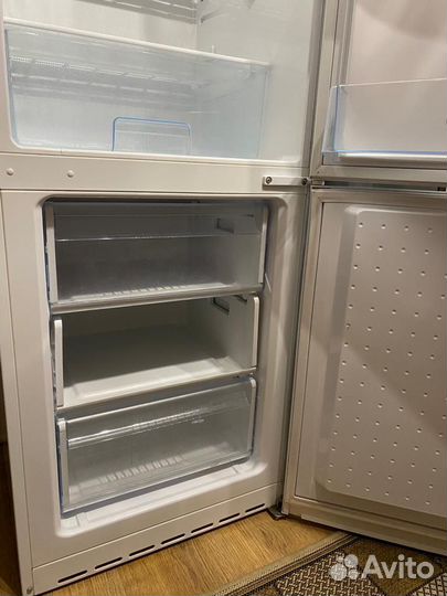 Холодильник 