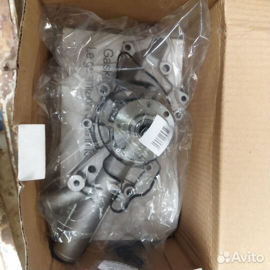 Помпа Мерседес Вито 639