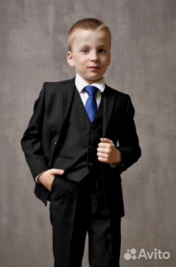 Школьный костюм для мальчика 122-128 черный