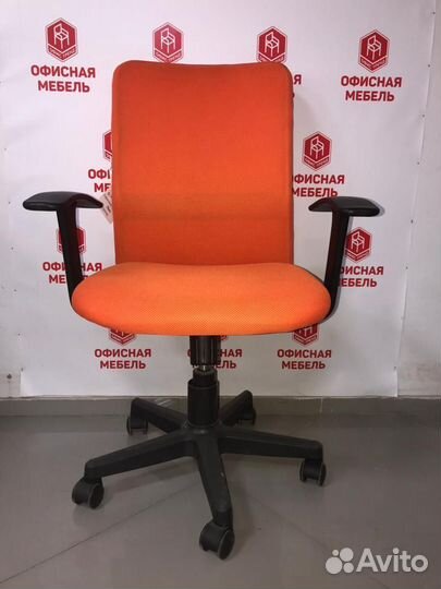 Кресло офисное Leo B black Ткань сетка оранжевая