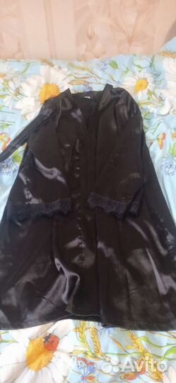 Халаты и сорочка женские