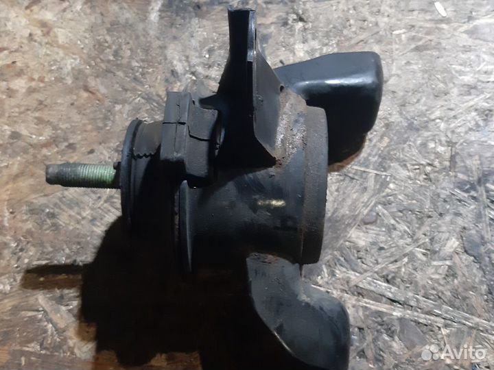 Опора двигателя hyundai tucson