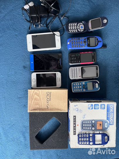 Nokia C3-01 Gold Edition