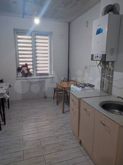 2-к. квартира, 58 м², 1/8 эт.