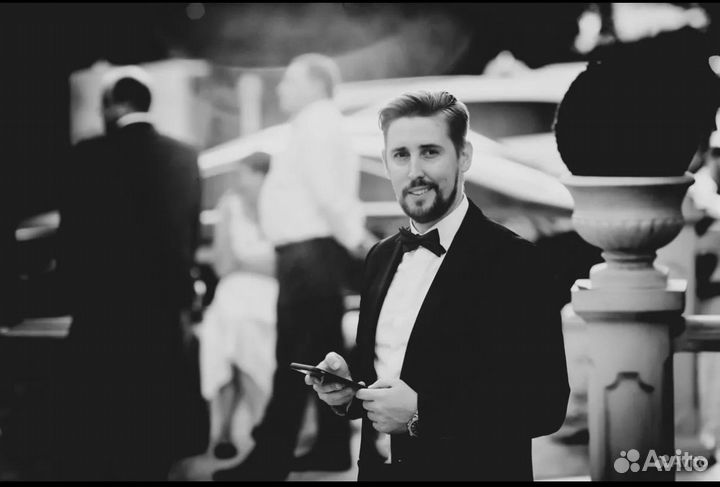 Ведущий ра свадьбу, тяжелый дым и снег в подарок