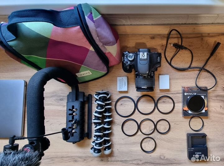 Canon EOS 600D + объектив Canon EF-S 18-55mm