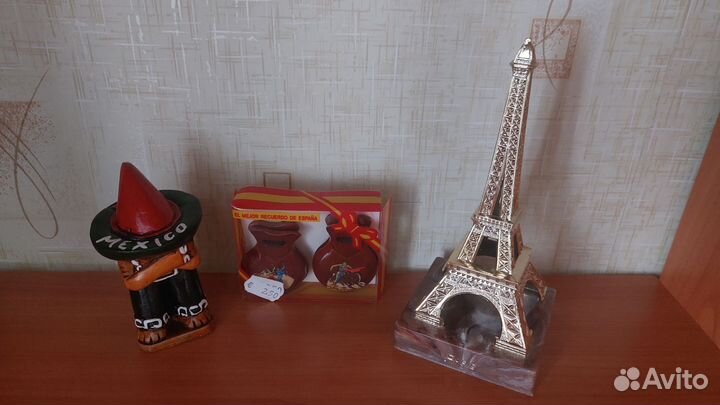 Статуэтки в ассортименте