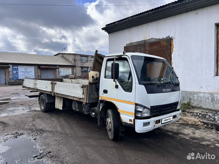 Бортовой грузовик Isuzu NQR75P, 2009
