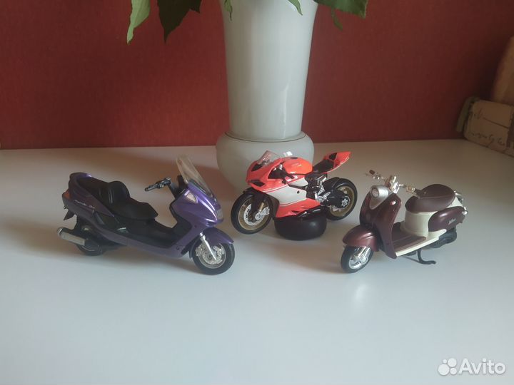 Jaguar XK coupe (X075) 1/18 и мото