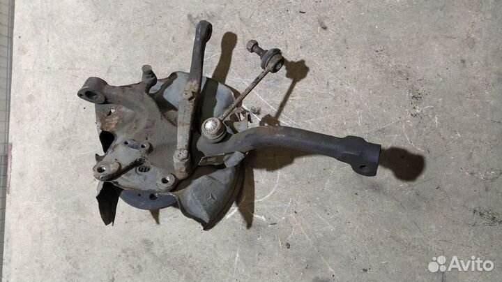 Кулак поворотный передний левый Mercedes W140